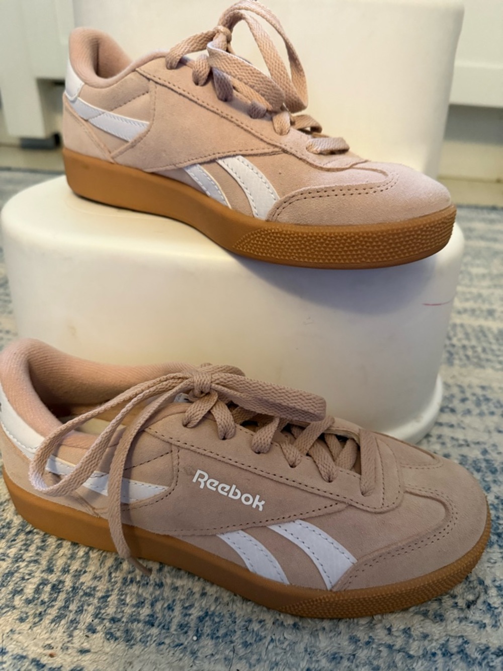 Reebok Low-Top Sneakers 6.5 in Blush and White with Gum Sole